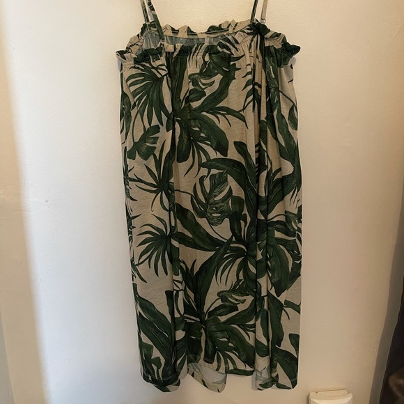 H&M floral dress - Picture 2 of 3